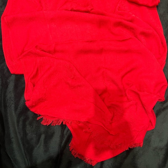 Calvin Klein red scarf (CK, print) - Picture 2 of 4